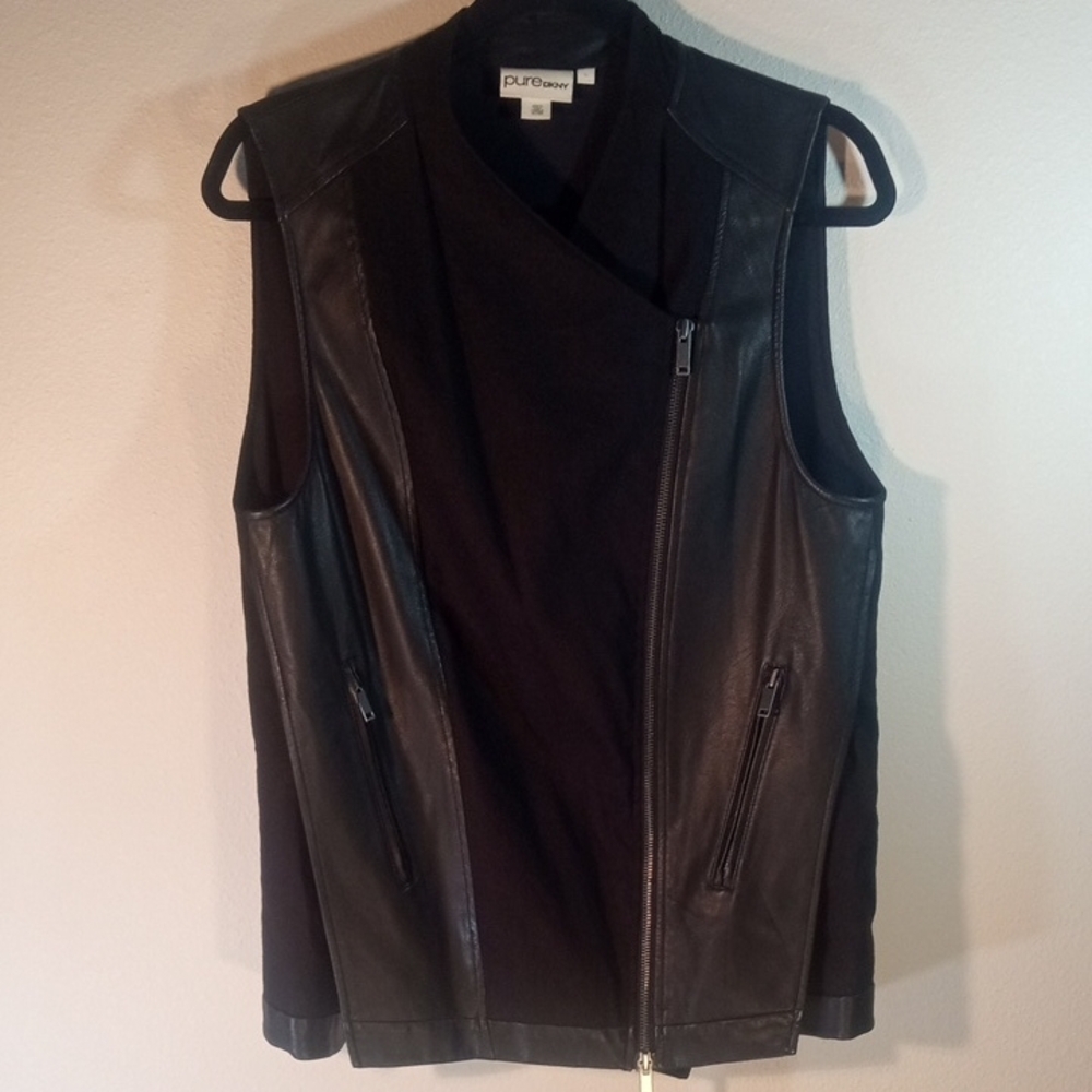DKNY Women"s Sleek Black Lamb Skin and Fabric Vest, Size Medium - Picture 3 of 16